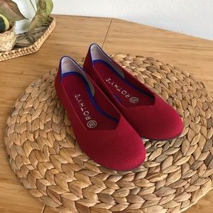 Rothy's scooter red round toe